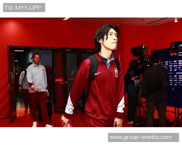 吕文君携手海港一路夺冠从中乙到中超退役后执教梯队传承足球梦想