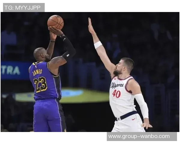 巴特勒上半场状态火热6投5中砍下16分助球队领先表现抢眼 巴特勒上半场状态火热6投5中砍下16分助球队领先表现抢眼