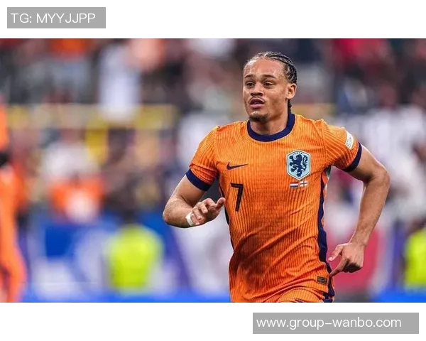 西蒙斯从拉玛西亚到德甲荷甲的成长之路与英超迷失之谜