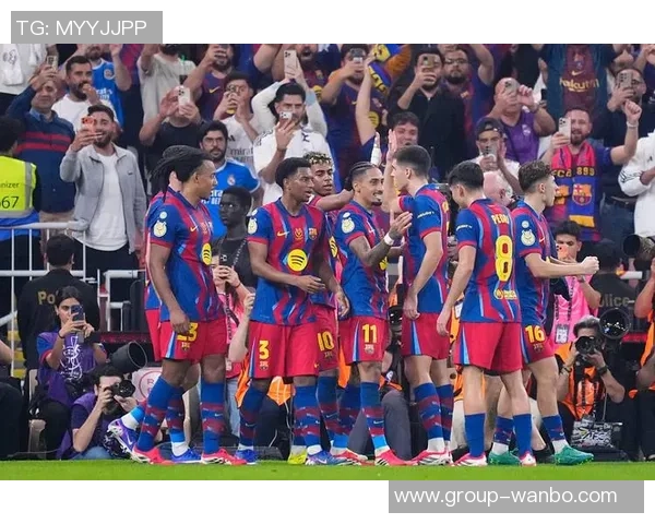 费内巴切冬窗求购莱万遭拒绝球员希望留队至明夏 费内巴切冬窗求购莱万遭拒绝球员希望留队至明夏