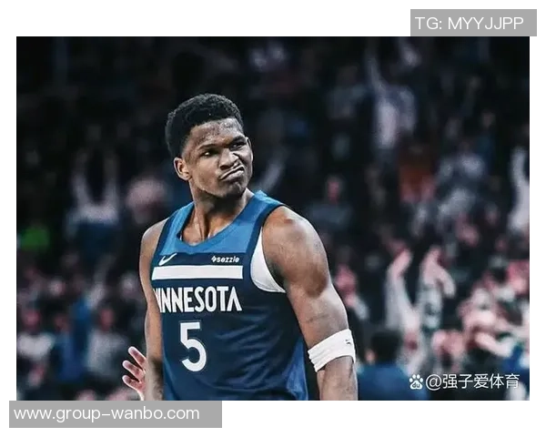 克尼佩尔赞爱德华兹三分球表现称其每场投10次实属惊人 克尼佩尔赞爱德华兹三分球表现称其每场投10次实属惊人