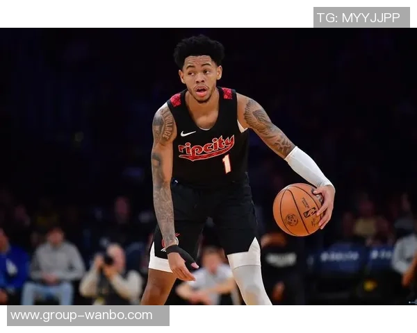 安芬尼西蒙斯谈比赛中与普里查德的适应与交流经验分享 安芬尼西蒙斯谈比赛中与普里查德的适应与交流经验分享