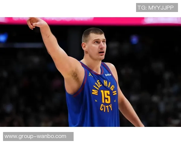 约基奇半场表现惊艳11投7中斩获17分10篮板5助攻1盖帽 约基奇半场表现惊艳11投7中斩获17分10篮板5助攻1盖帽