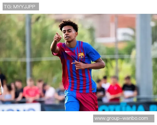 莫斯克拉称更衣室充满胜利氛围道曼风格与亚马尔极为相似 莫斯克拉称更衣室充满胜利氛围道曼风格与亚马尔极为相似